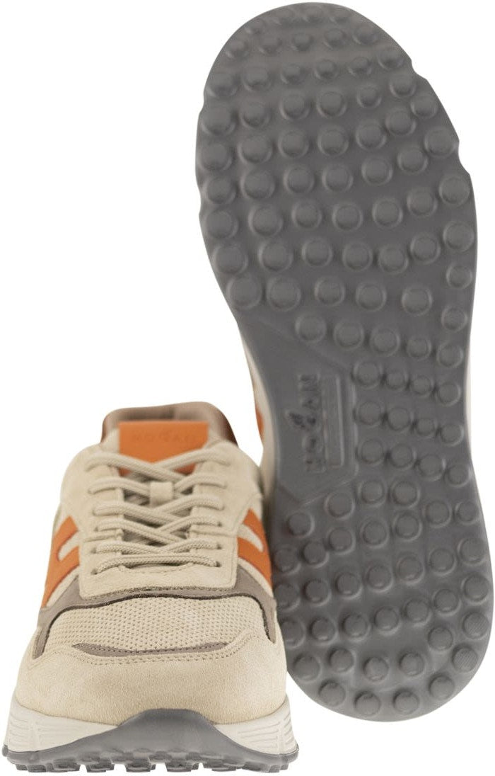Hyperlight Sneakers