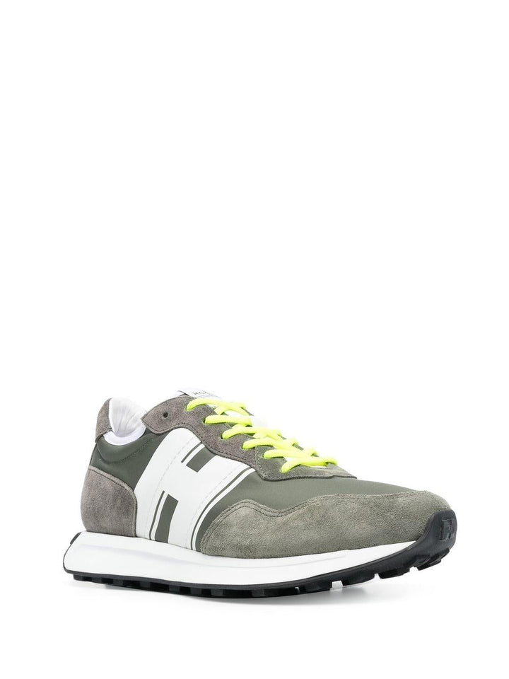 LOGO PATCH LOW TOP SNEAKERS