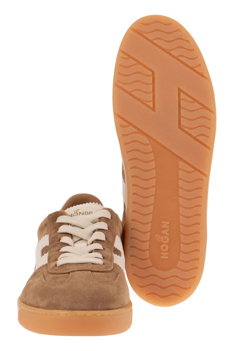 Logo Lowtop Sneakers