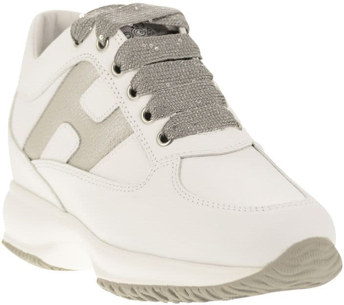 SNEAKERS INTERACTIVE