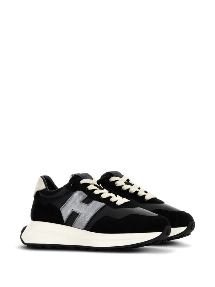LOGOPATCH LOWTOP SNEAKERS