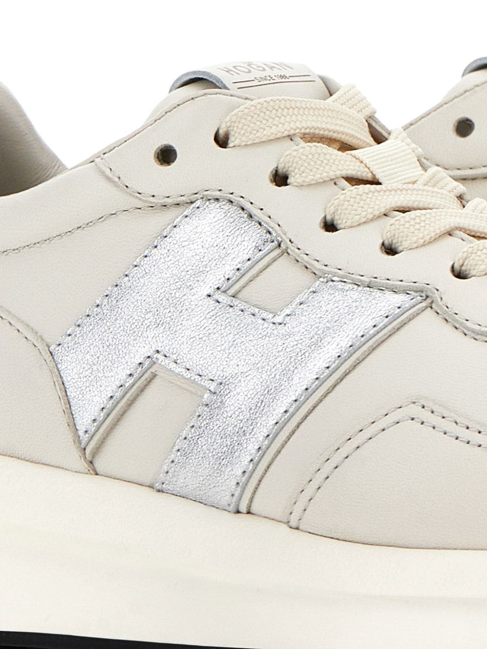 H641 SNEAKERS