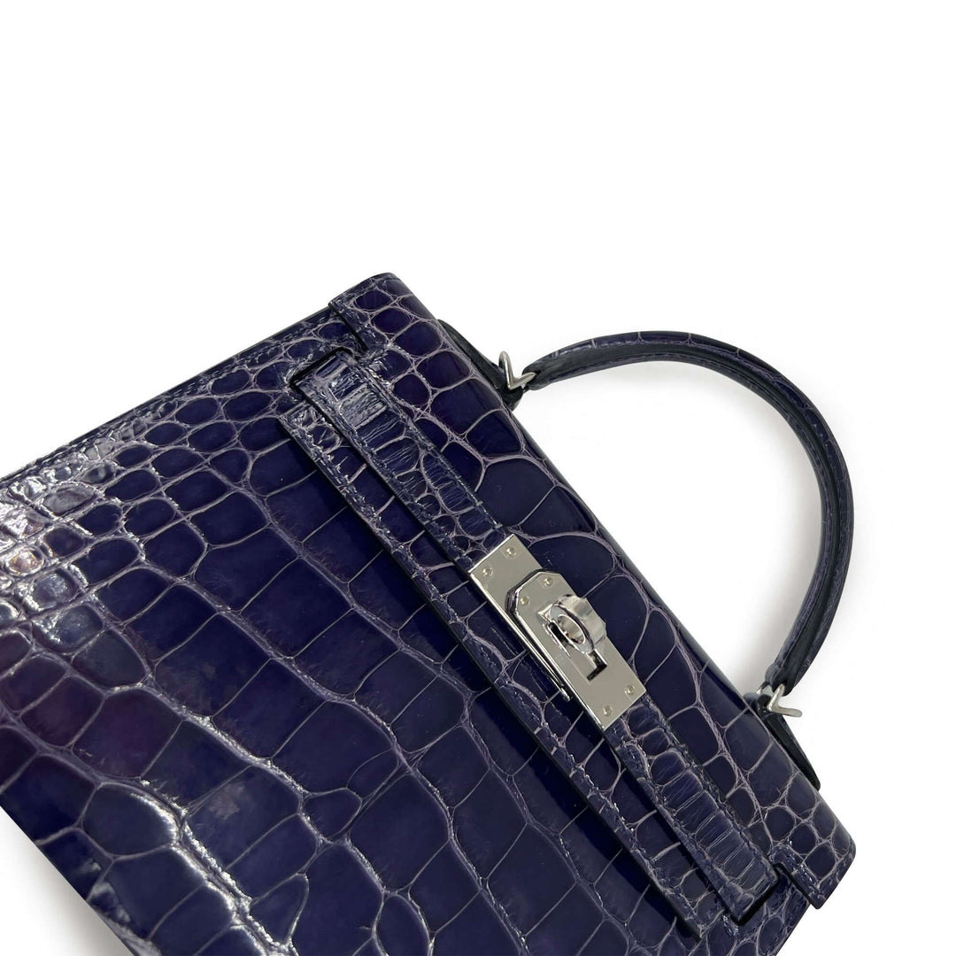 Hermes Kelly Designer Bag in Bleu Encre Lisse K20 PHW