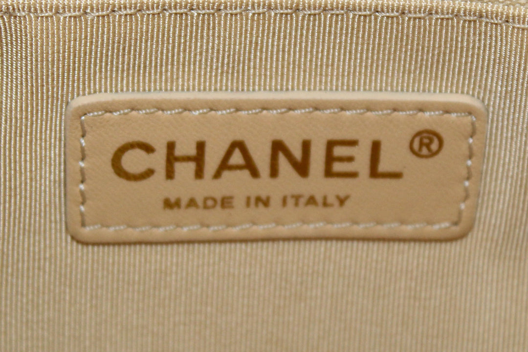 Top Quality Chanel Pink Calfskin Leather Zipped Back Pocket Calfskin Flap Bag