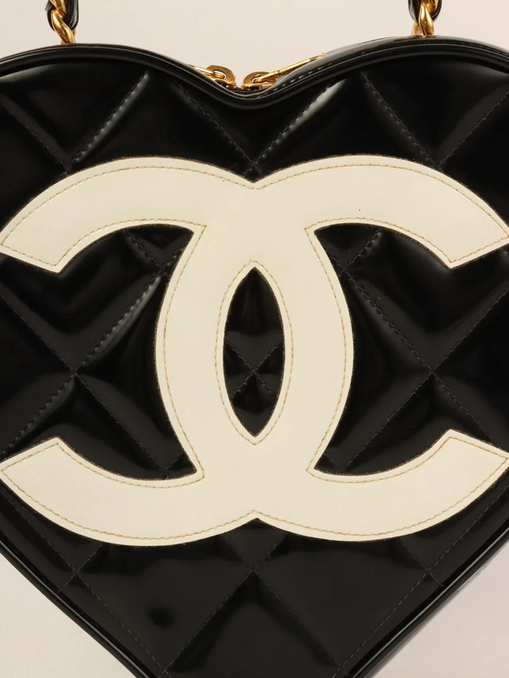 Chanel Around 1995 Made Patent Heart Cc Mark Stitch Vanity Black/White