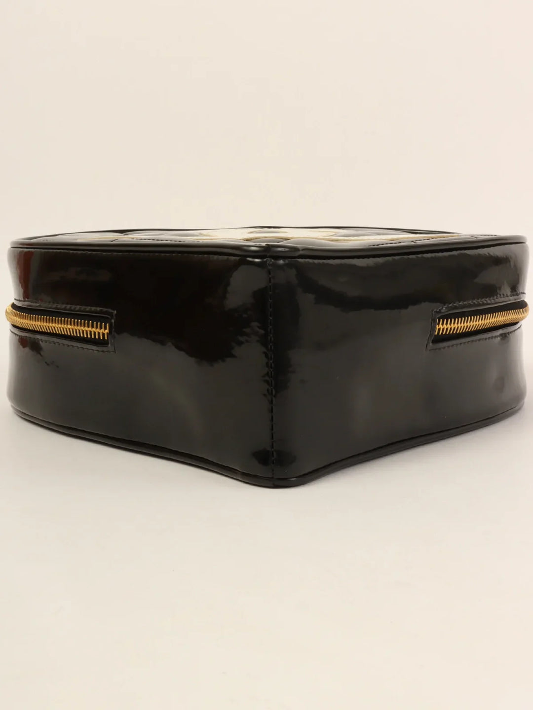 Chanel Around 1995 Made Patent Heart Cc Mark Stitch Vanity Black/White