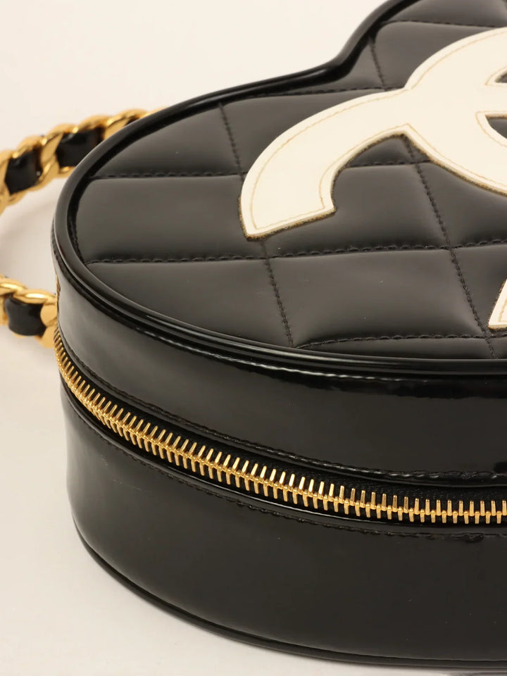 Chanel Around 1995 Made Patent Heart Cc Mark Stitch Vanity Black/White
