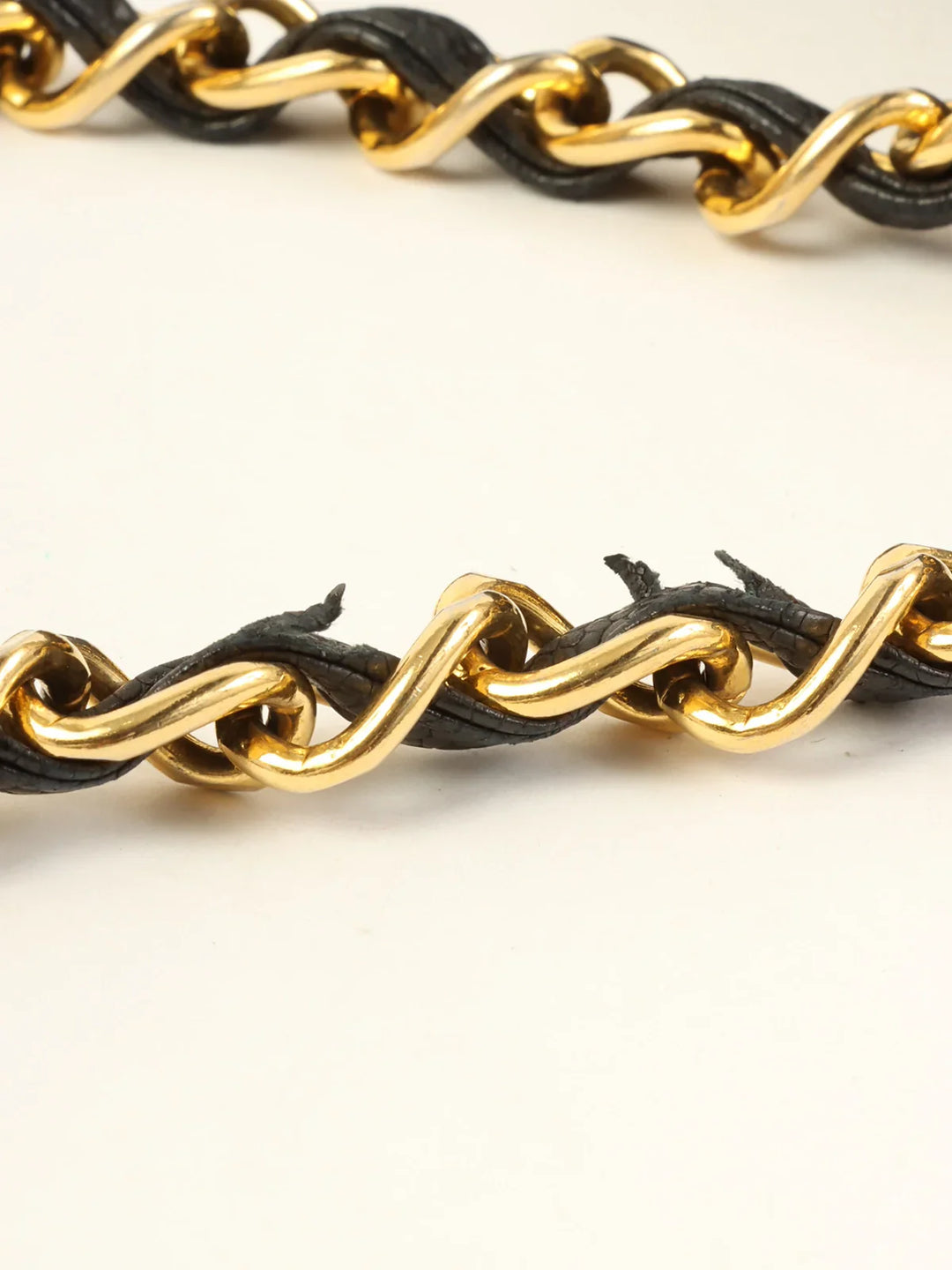 Chanel Around 1995 Made Caviar Skin Cc Mark Diagonal Stitch Chain Bag Black