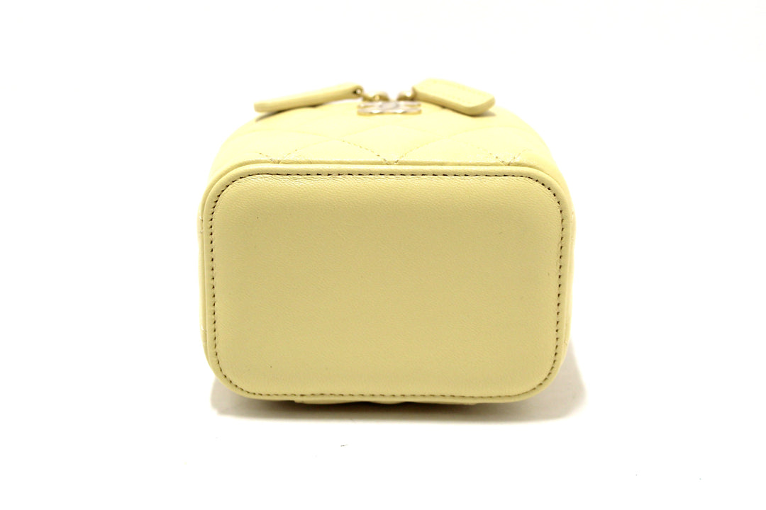 NEW  Top Quality Chanel Yellow Lambskin Top Handle Mini Vanity Case Crossbody Bag