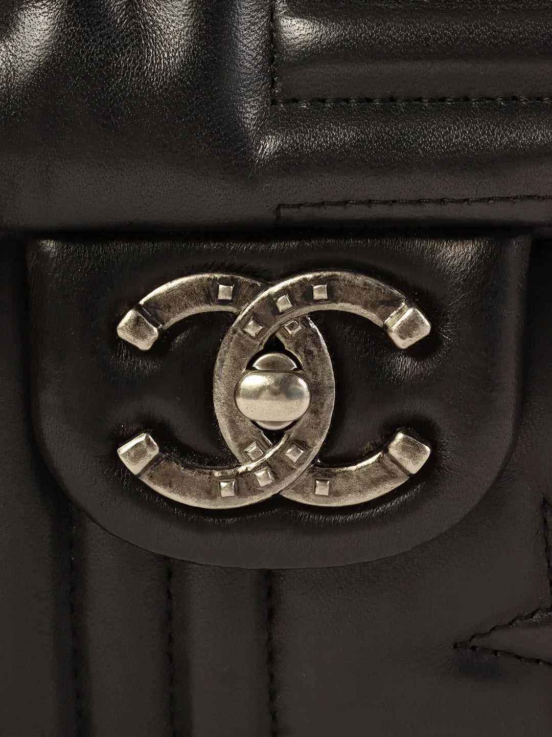 Chanel Around 2014 Made Star Turn-Lock Chain Bag Black