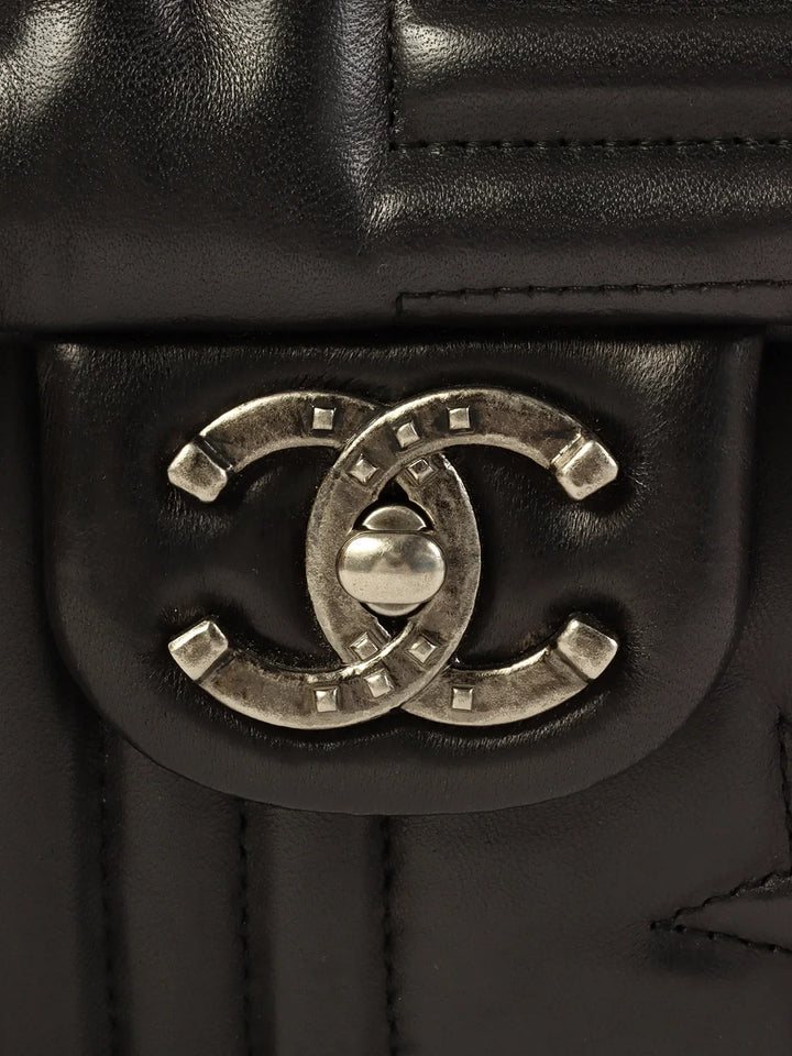 Chanel Around 2014 Made Star Turn-Lock Chain Bag Black