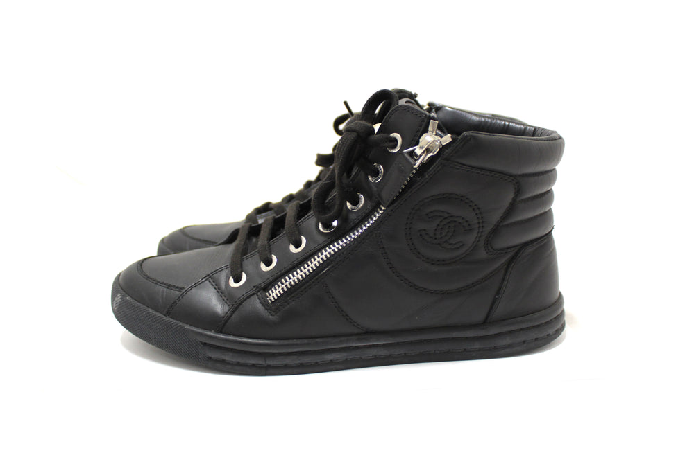 Chanel Black Leather CC Zip Link High Top Sneakers Size 37 | Italystation.com