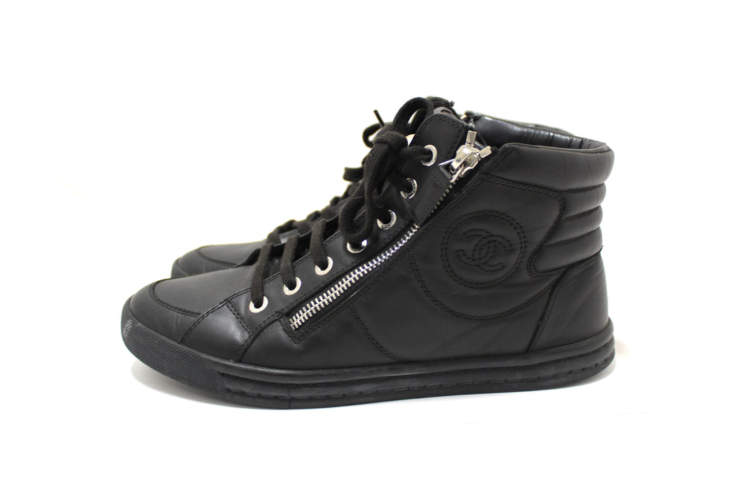Chanel Black Leather CC Zip Link High Top Sneakers Size 37 | Italystation.com