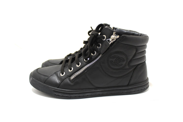 Chanel Black Leather CC Zip Link High Top Sneakers Size 37 | Italystation.com