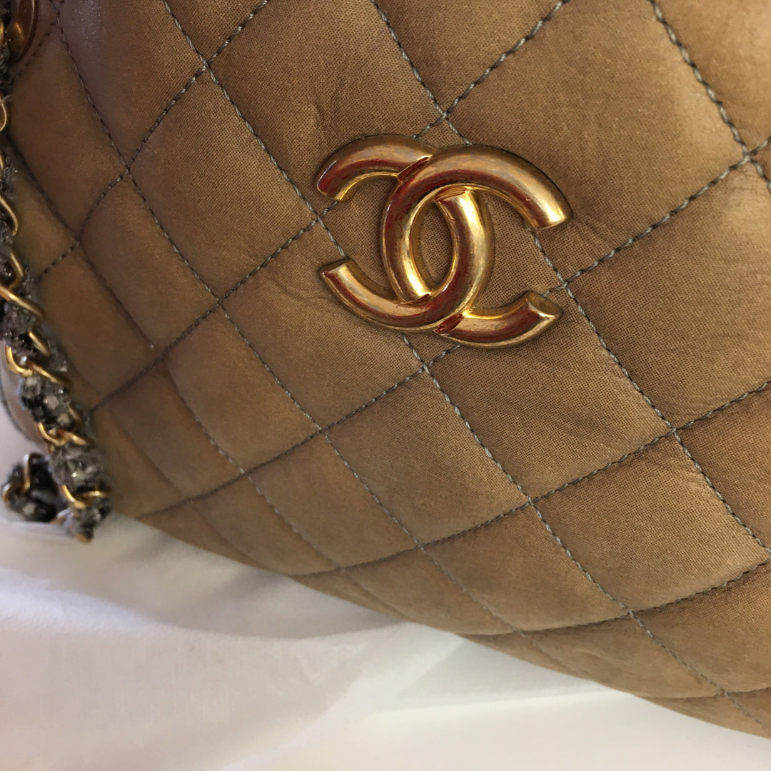Top Quality Chanel Camera Shoulder Bag in Beige Leather