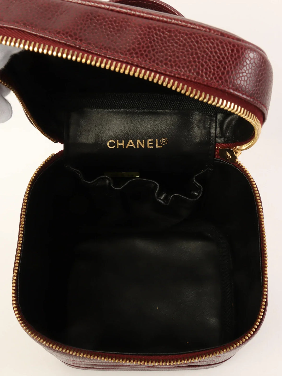 Chanel Around 1992 Made Caviar Skin Cc Mark Stitch Vanity Bordeaux