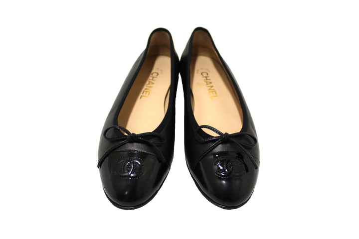 Top Quality Chanel Black Lambskin & Patent Calfskin Ballet Flats Size 37