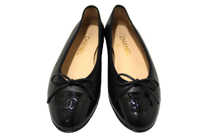 Top Quality Chanel Black Lambskin & Patent Calfskin Ballet Flats Size 37