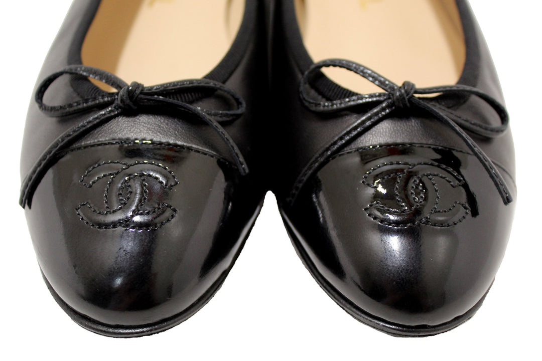 Top Quality Chanel Black Lambskin & Patent Calfskin Ballet Flats Size 37