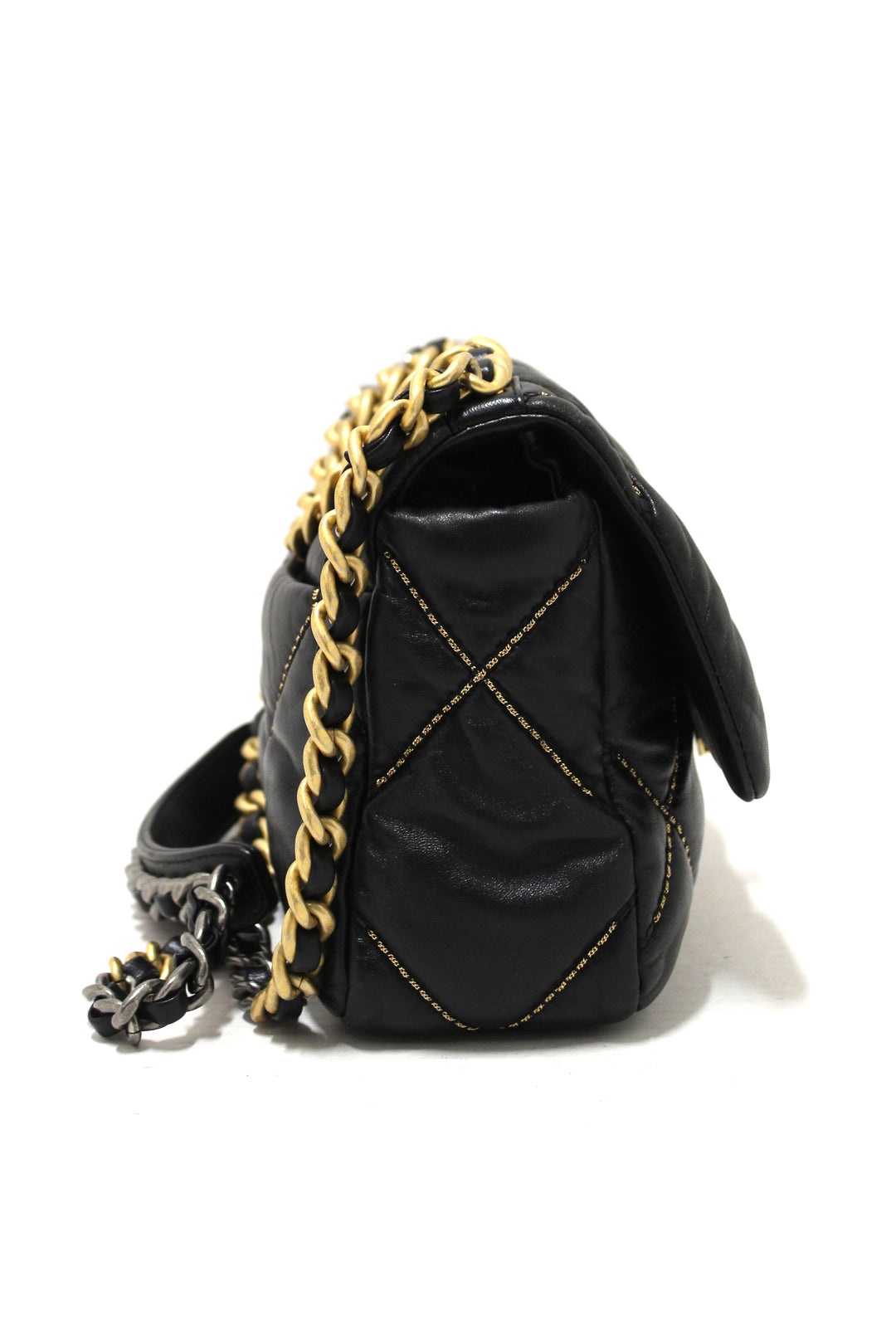 Limited Edition Top Quality Chanel 19 Medium Black Quilted Lambskin Leather Shoulder Crossbody Bag