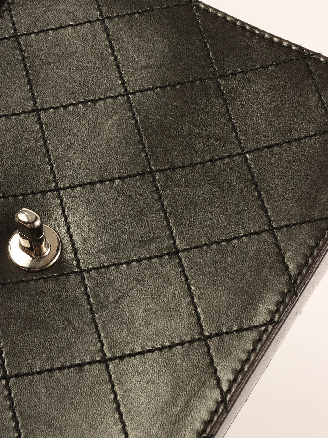 Chanel Around 1998 Made Turn-Lock Shoulder Bag Black