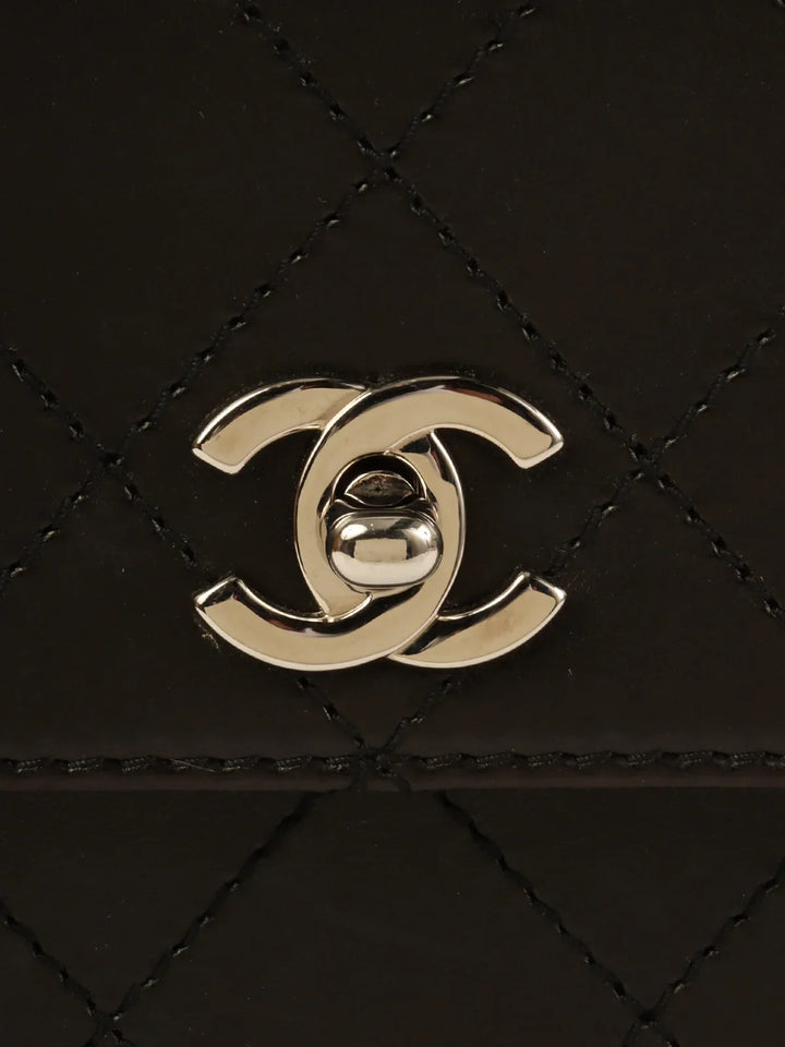 Chanel Around 1998 Made Turn-Lock Shoulder Bag Black