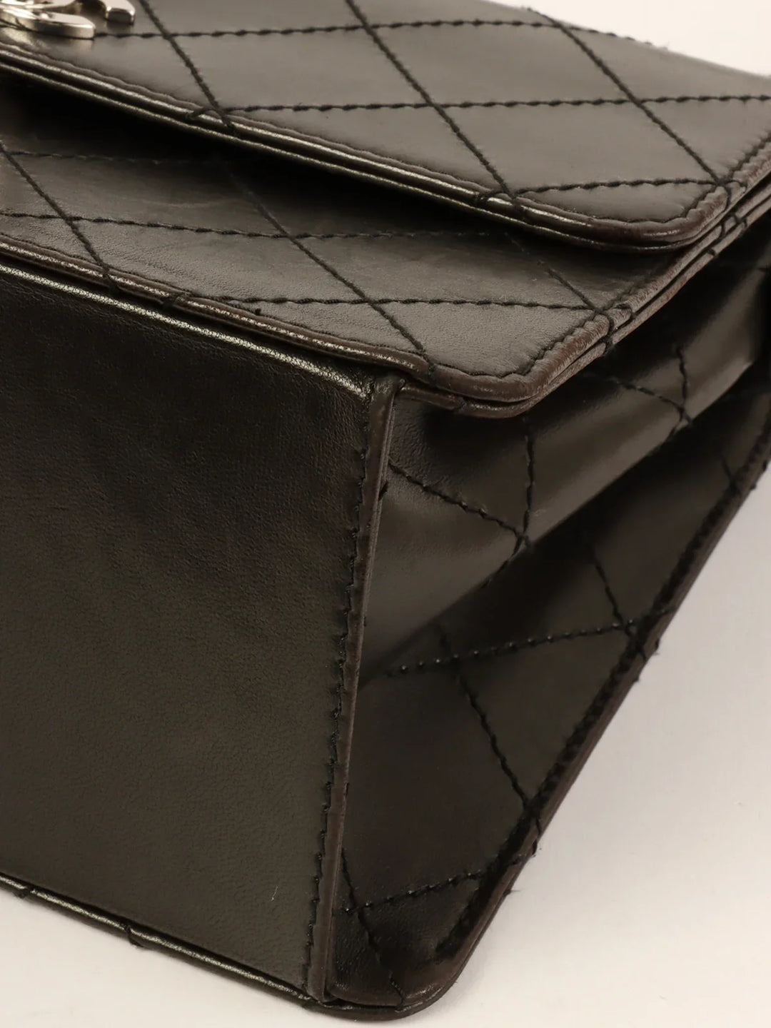 Chanel Around 1998 Made Turn-Lock Shoulder Bag Black