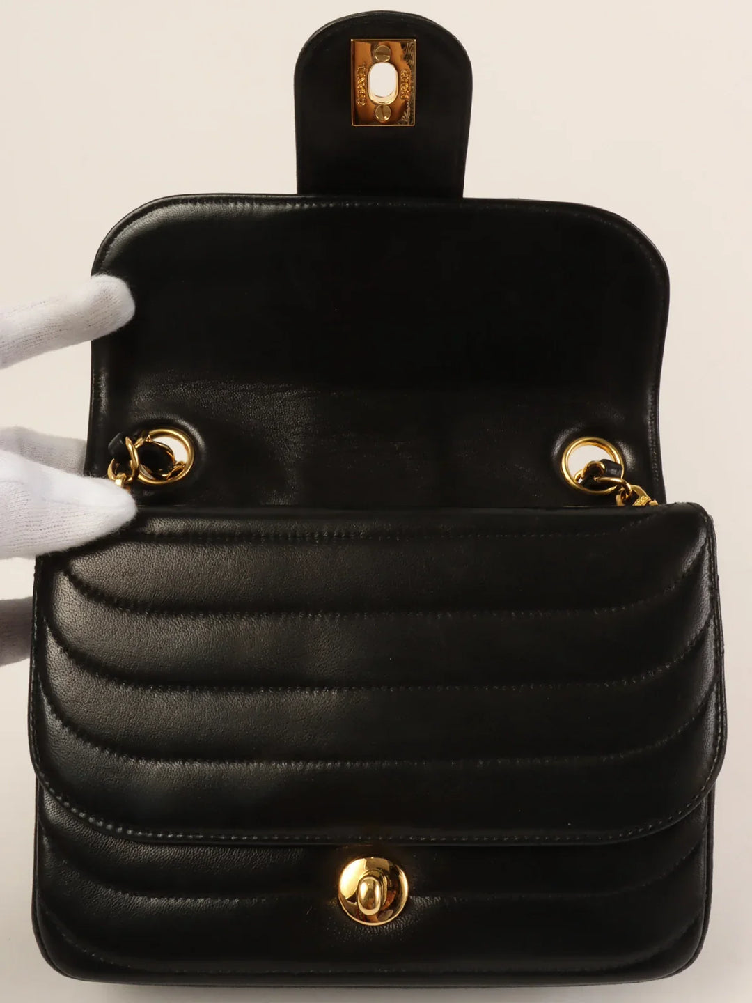 Chanel Around 1992 Made Turn-Lock Shoulder Bag Mini Black