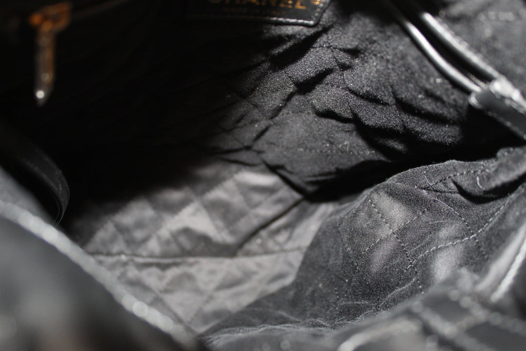 Top Quality Chanel Black Top Quality Chanel 22 Calfskin Leather Drawstring Chain Backpack