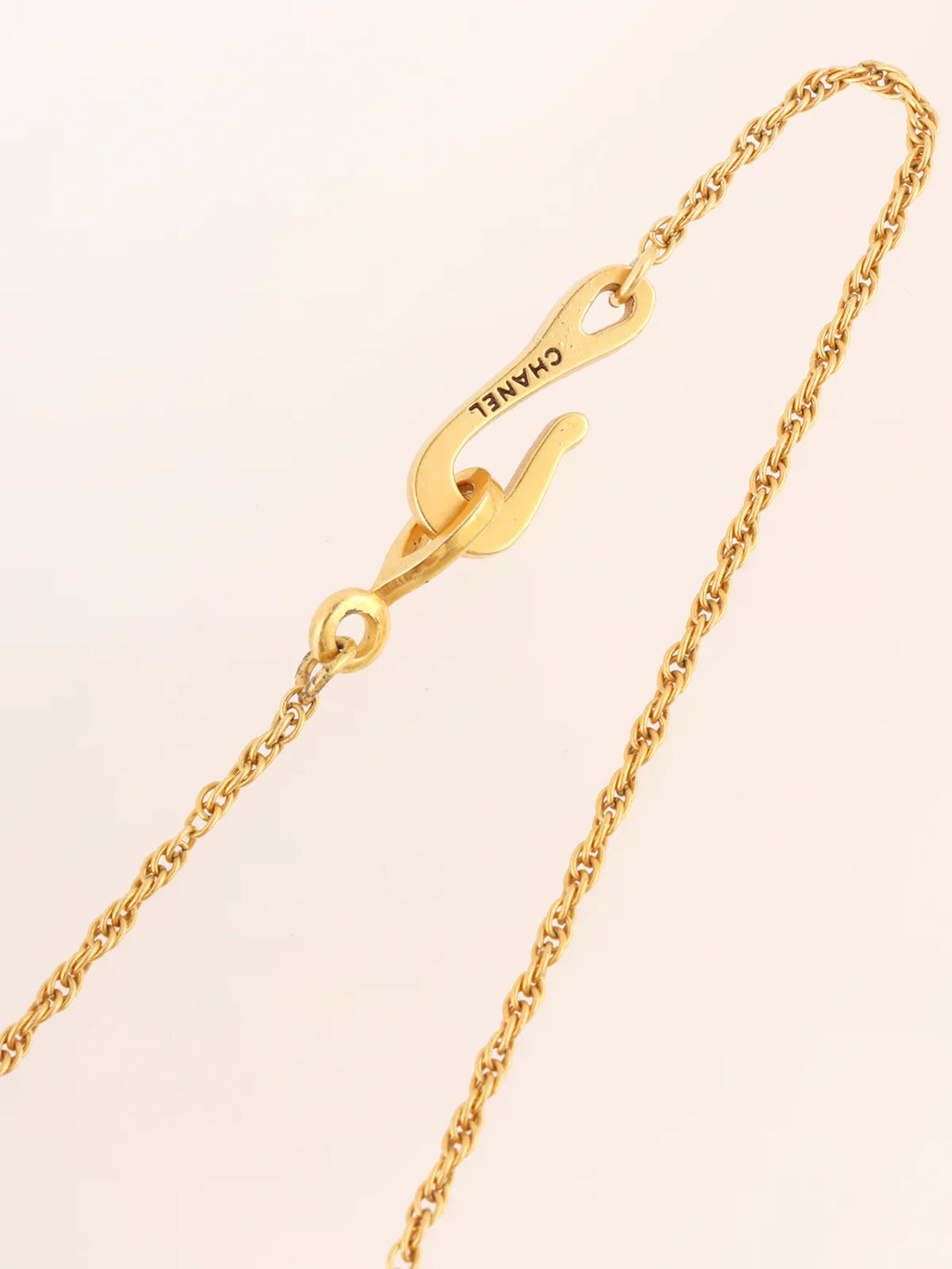 Chanel 1999 Made Round Teardrop Design Logo Necklace Gold/Multi
