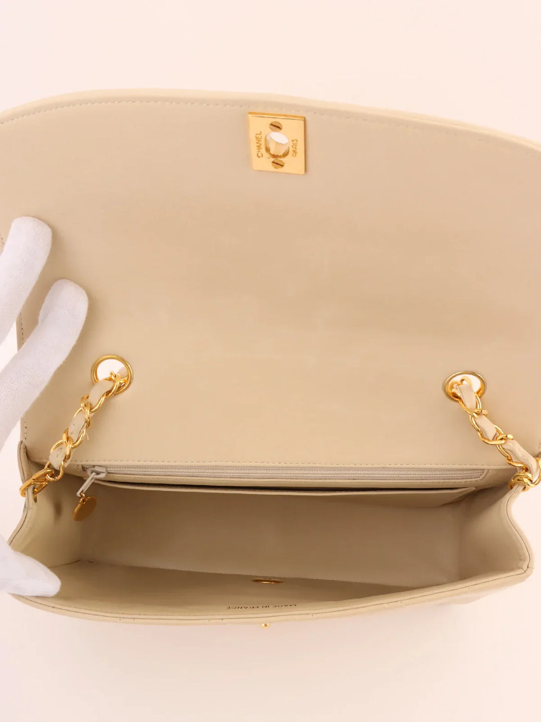 Chanel Around 1992 Made Diana New Chain Bag 25Cm Ivory