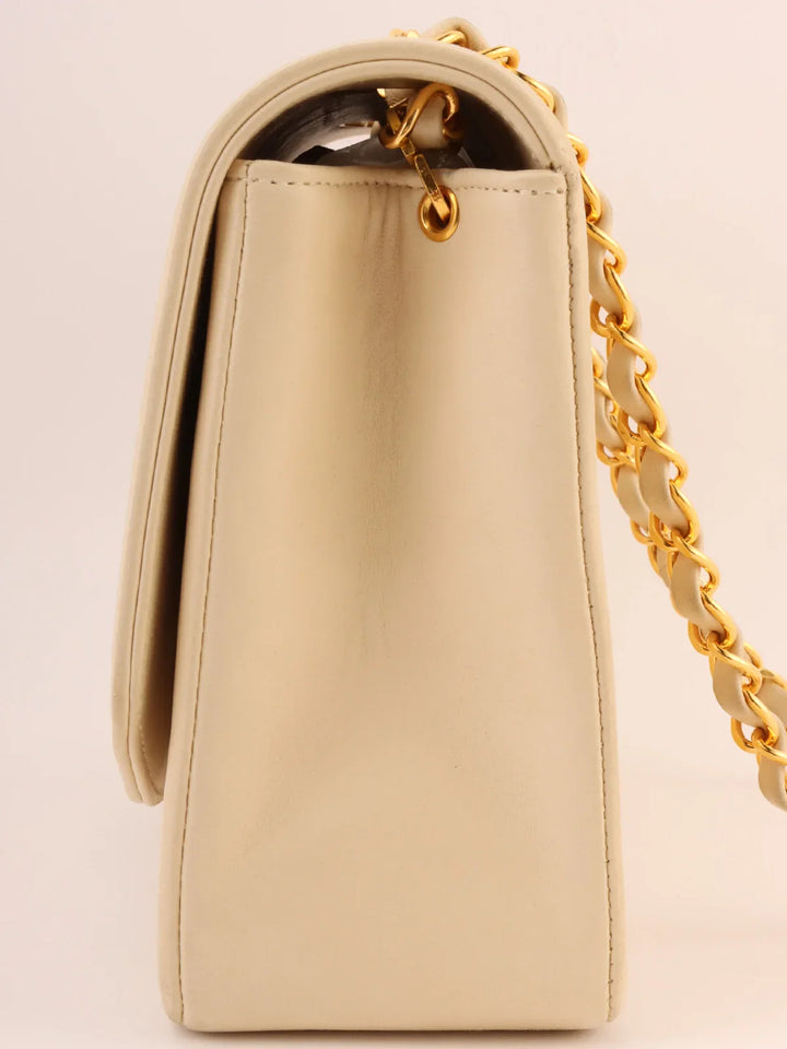 Chanel Around 1992 Made Diana New Chain Bag 25Cm Ivory