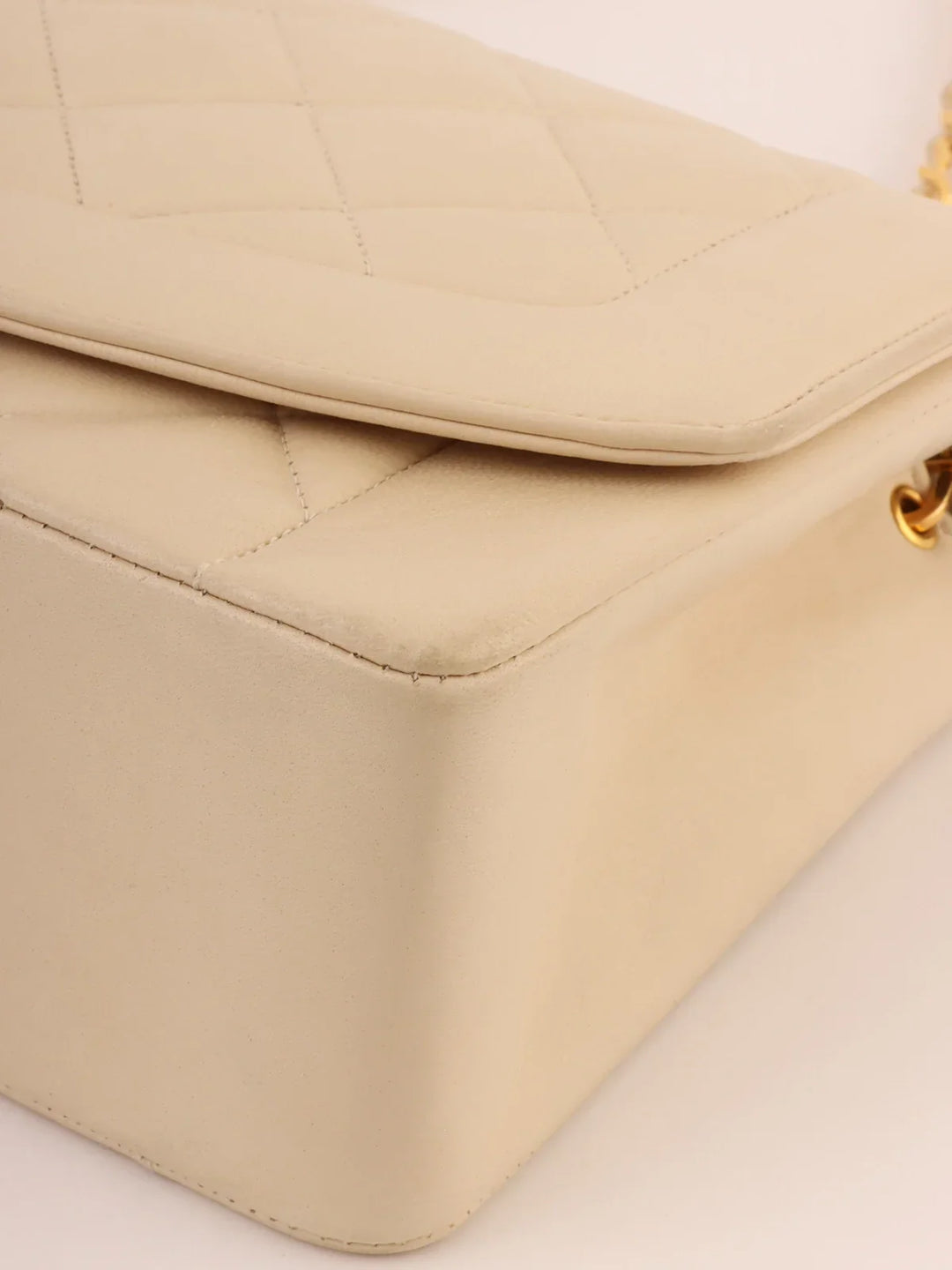 Chanel Around 1992 Made Diana New Chain Bag 25Cm Ivory