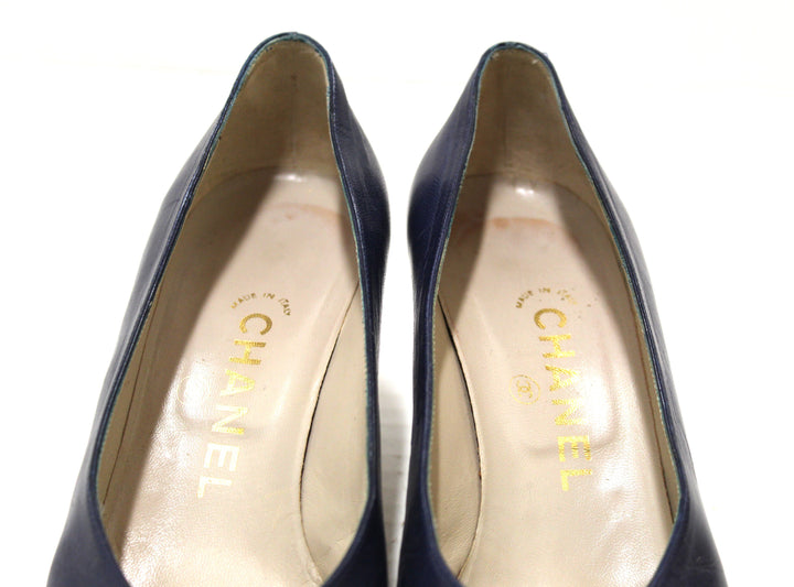 Top Quality Chanel Navy and White Leather Pointed Heel size 35.5