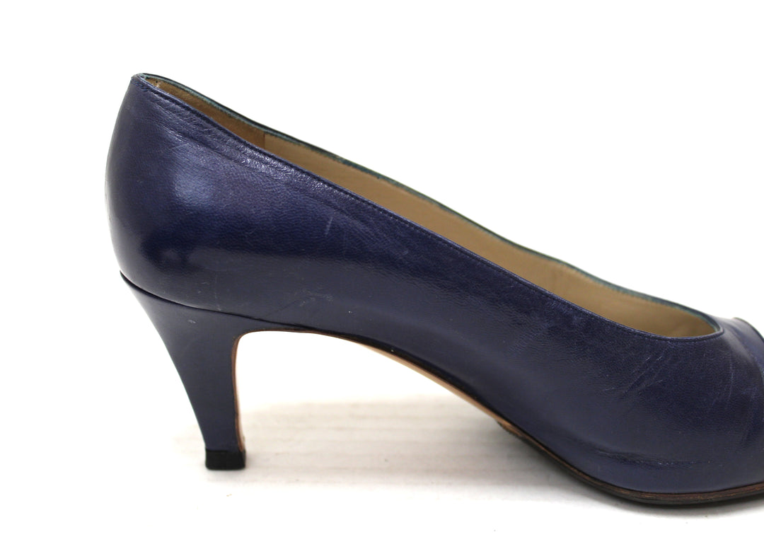 Top Quality Chanel Navy and White Leather Pointed Heel size 35.5