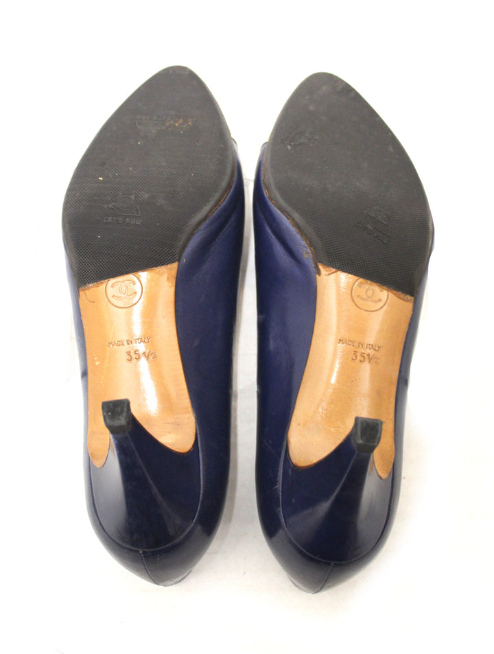 Top Quality Chanel Navy and White Leather Pointed Heel size 35.5
