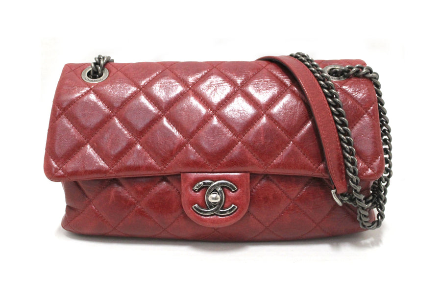 chanel red aged calfskin leather quilted medium easy flap shoulder bag | Shop Now at Italystation.com