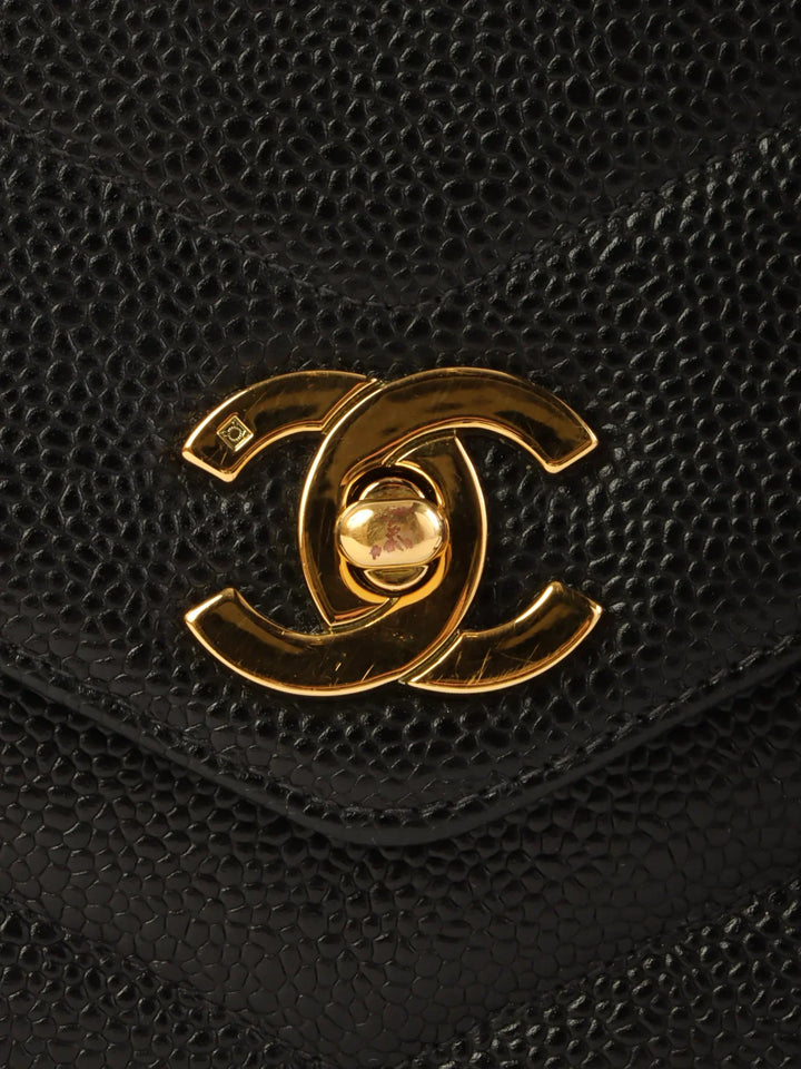 Chanel Around 1995 Made Caviar Skin V Stitch Turn-Lock Chain Bag Black