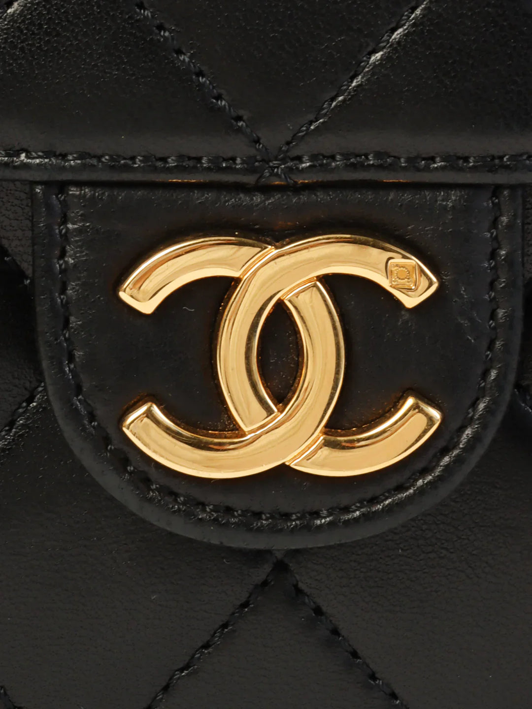 Chanel Around 1998 Made Straight New Cc Mark Plate Chain Bag Black