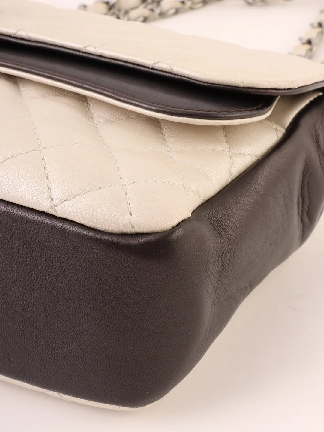 Chanel Around 2008 Made Bicolor 2.55 Chain Shoulder Bag Pearl White/Black