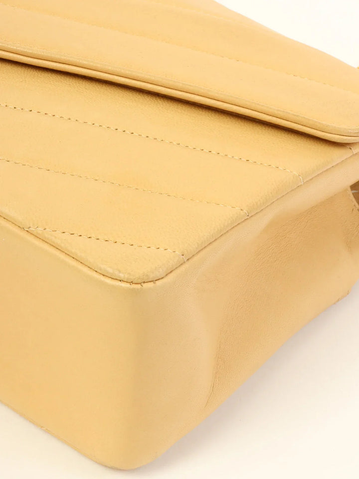 Chanel Around 1995 Made Chevron Stitch V New Turn-Lock Chain Bag Beige