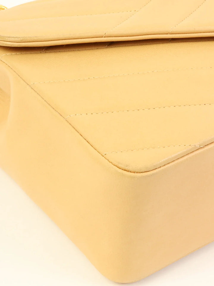 Chanel Around 1995 Made Chevron Stitch V New Turn-Lock Chain Bag Beige