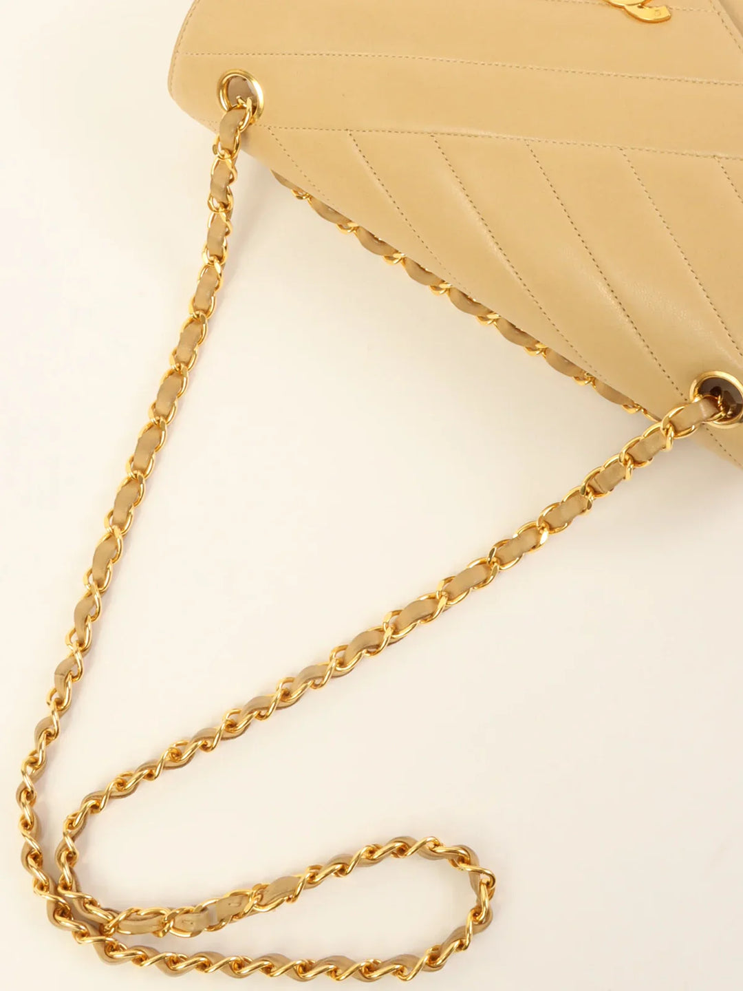 Chanel Around 1995 Made Chevron Stitch V New Turn-Lock Chain Bag Beige