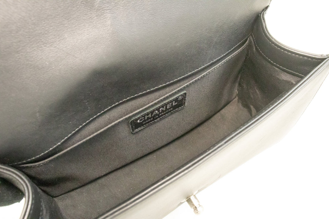 Chanel Boy Chain Shoulder Bag Black Quilted New Calfskin Leather
