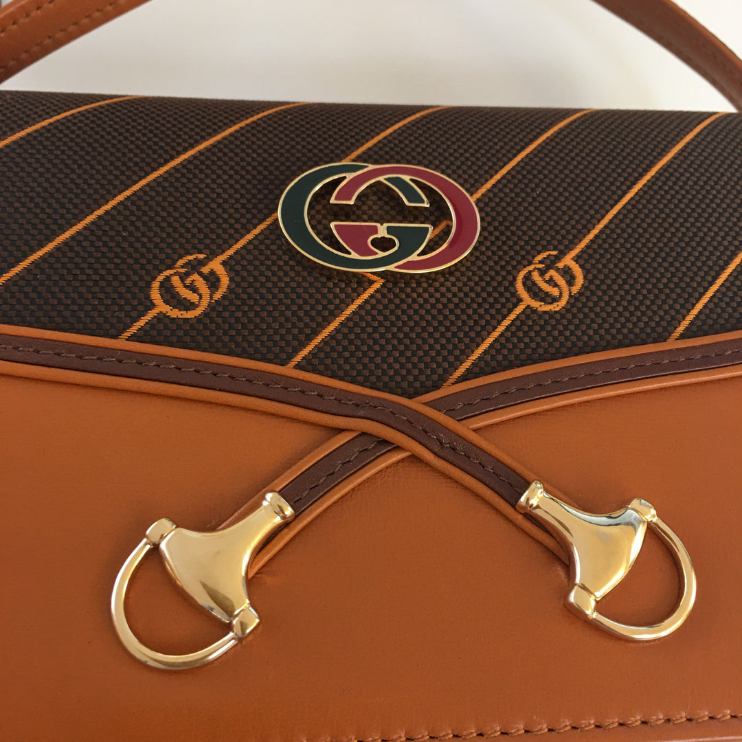 GUCCI Crossbody Bag in Brown Leather