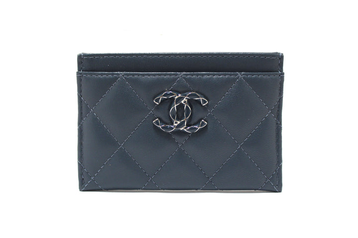 Chanel Blue Quilted Lambskin Leather Card Holder | Italystation.com