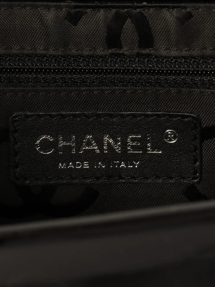 Chanel Around 2005 Made Unborn Calf Patent Conbination Cc Mark Stitch Chain Tote Bag White/Black