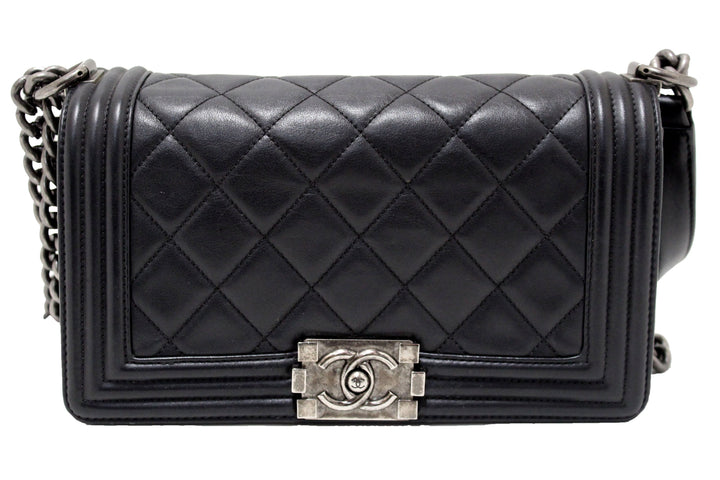 Top Quality Chanel Black Quilted Calfskin Old Medium Boy Shoulder Bag