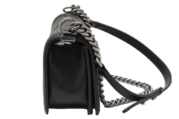 Top Quality Chanel Black Quilted Calfskin Old Medium Boy Shoulder Bag
