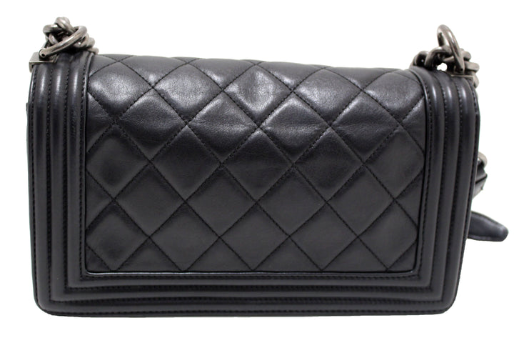 Top Quality Chanel Black Quilted Calfskin Old Medium Boy Shoulder Bag